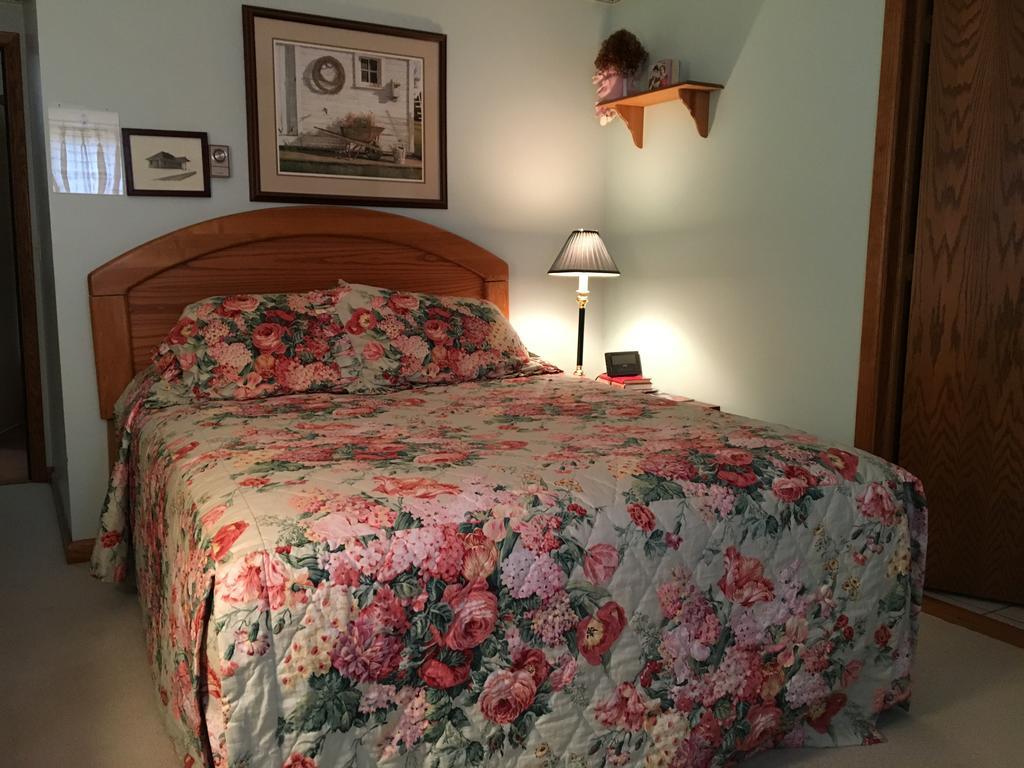 Bed & Breakfast Red Barn Village Bed & Breakfast 2*