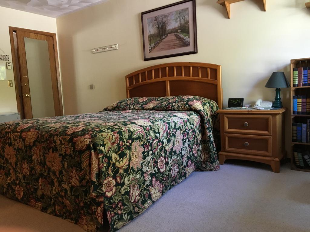 Red Barn Village Bed & Breakfast