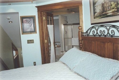 Red Barn Village Bed & Breakfast Bed & Breakfast Clarks Summit