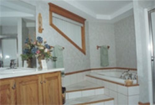 Red Barn Village 2* Clarks Summit